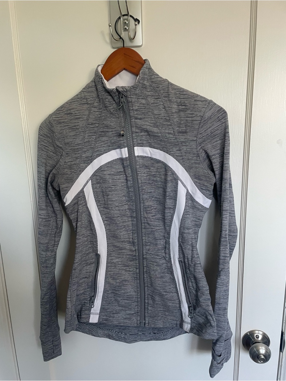 Lululemon Define Jacket Size 8 Gray White Stripe Full Zip Athletic